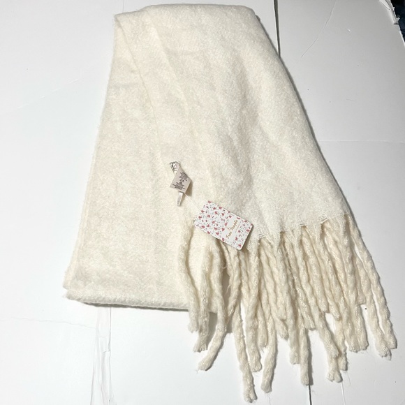 Free People | Kensington Brushed Herrin Fringe Soft Cozy Scarf - Picture 3 of 5